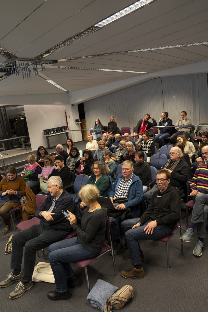 Viele Menschen bei unserer Listenaufstellung